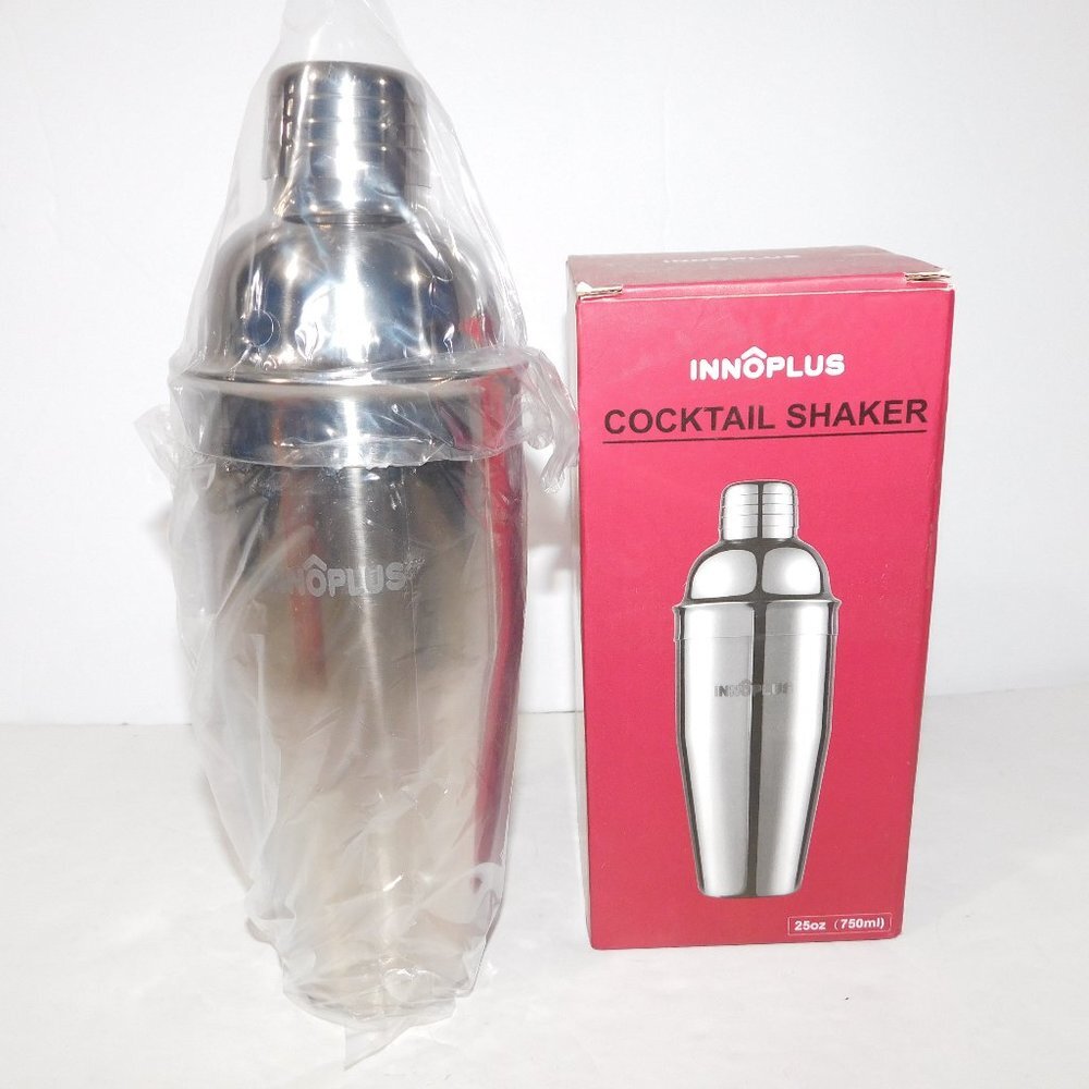 Silver Cocktail Shaker NEW in Box Innoplus 25 oz 750ml